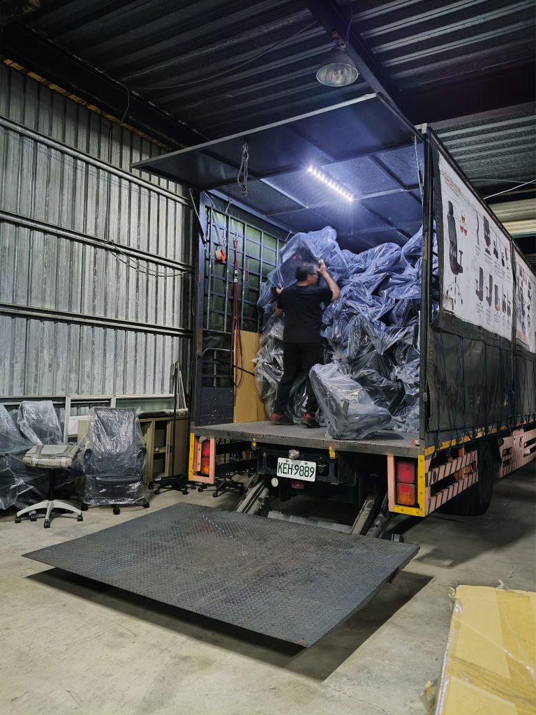 上百張招財貓 819 進駐遊憩公司！