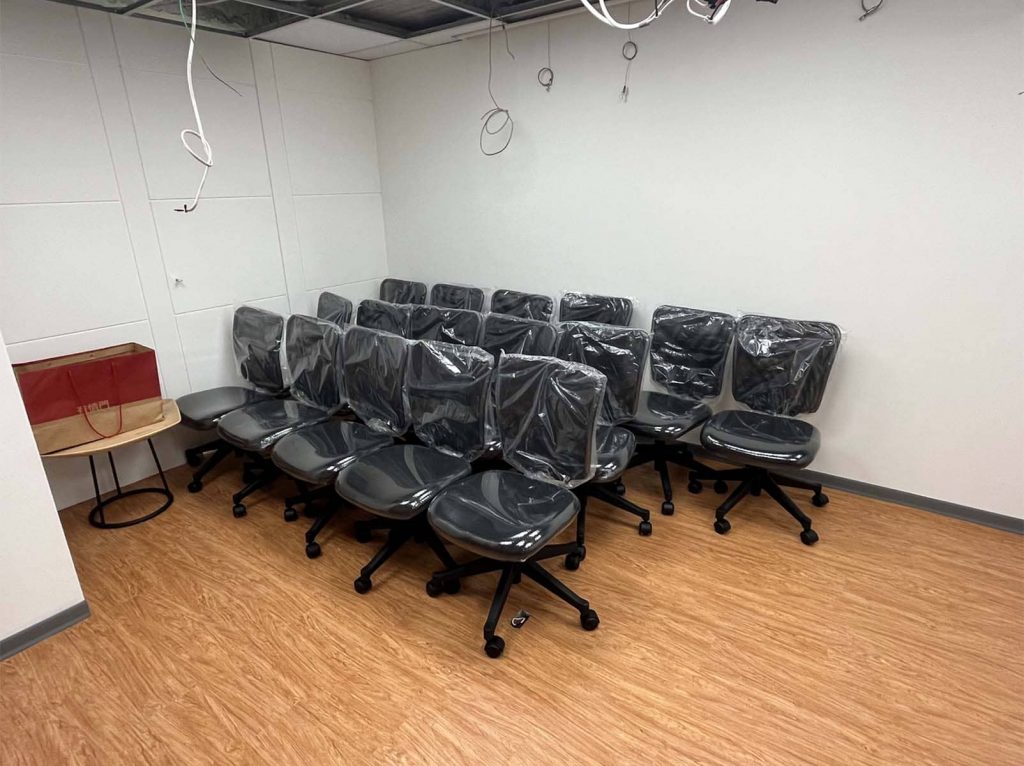 簡單有型的辦公椅